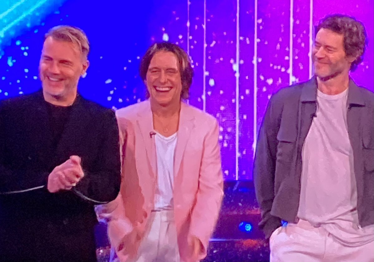 Absolutely loved you guys @takethat on @itvtakeaway ♥️♥️♥️ You all looked amazing 🔥🔥🔥 Fantastic performance of #Shine and #YouandMe @GaryBarlow @OfficialMarkO @howarddonald Getting excited for tour time! 🎤🕺🏻