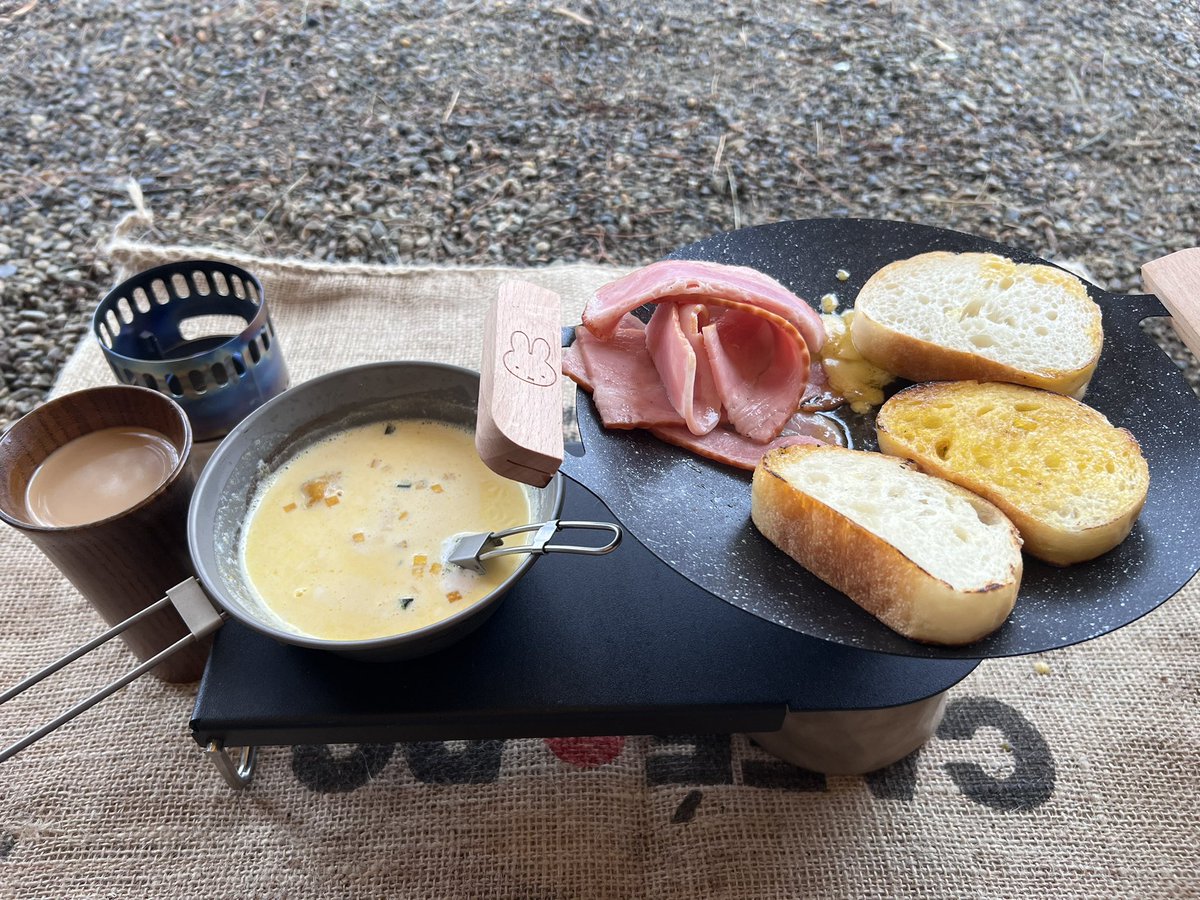 俺は山の人間だ、朝飯に映えとか必要ねぇー、食えりゃ良いんだよ食えりゃガハハ 