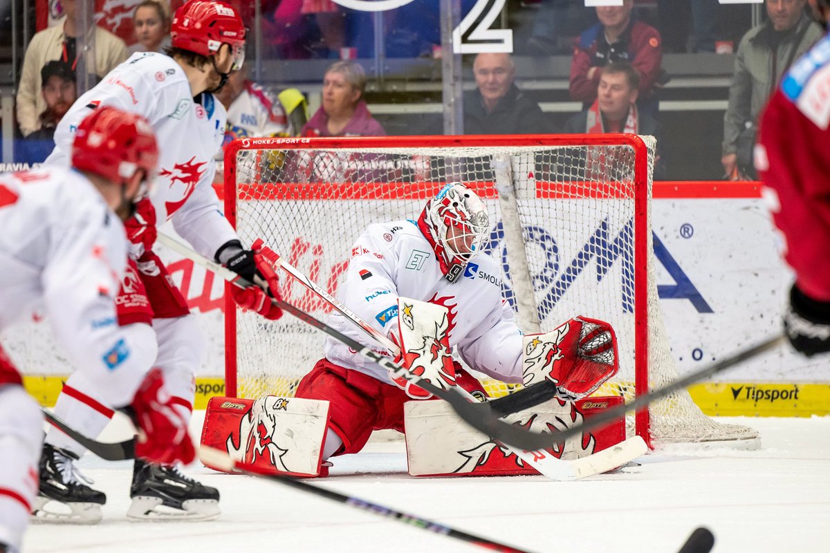 MichalSamiec's tweet photo. Ondřej #Kacetl dnes jako třetí brankář v historii @hcocelaricz odchytal padesáté utkání v play off #TELH:
1. Šimon #Hrubec - 67
2. Peter #Hamerlík - 56
3. Ondřej #Kacetl - 50
📷 Lukáš Filipec https://t.co/fY0nBxz9xY
