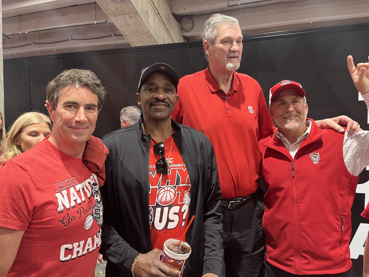 Wolfpack is ready! DT, Corch, T Burleson. Let’s go! ⁦@PackMensBball⁩ #FinalFour