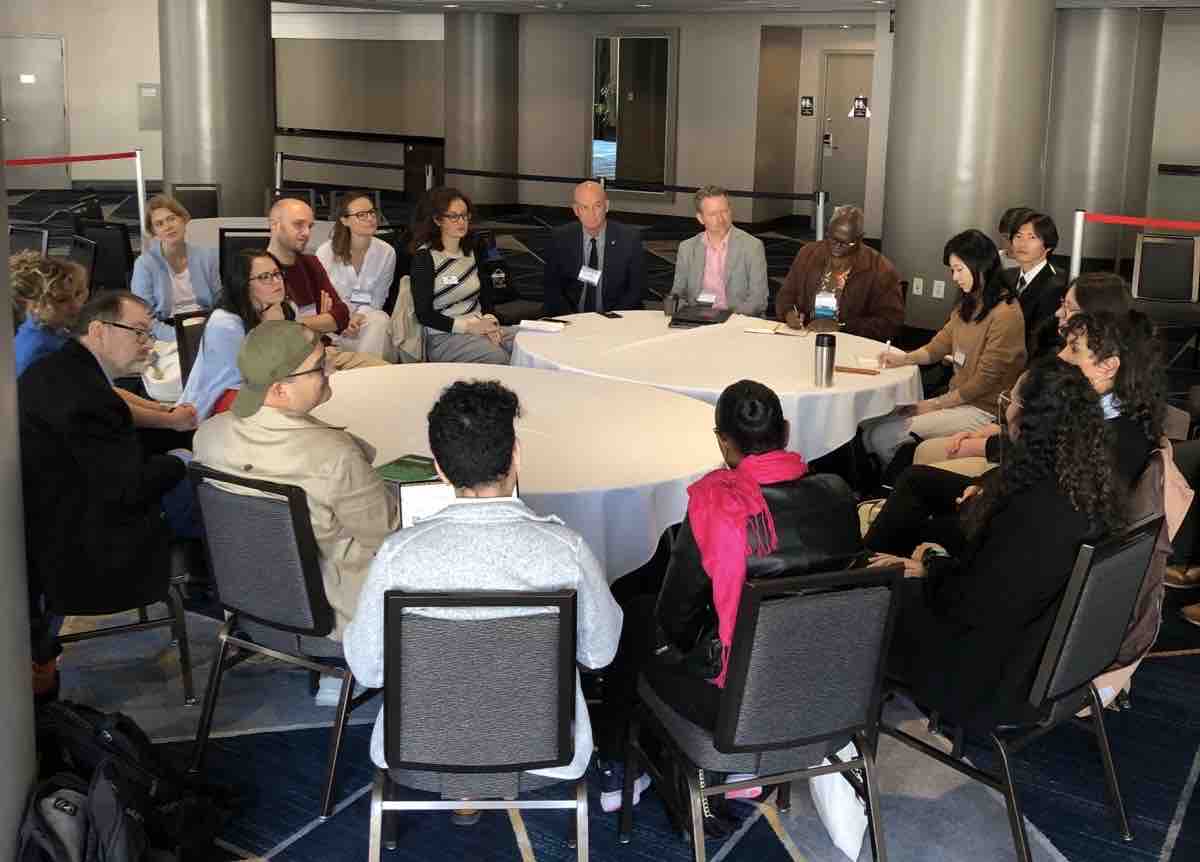 We had an exciting pop-up discussion on conducting fieldwork, with scholars sharing their experiences in Peru, Colombia, Ukraine, Kyrgyzstan, Nigeria, Togo, & the Democratic Republic of the Congo. Thanks to @sarahwdorr, @jandrewgrant, @tiekutom, & all the participants. #ISA2024