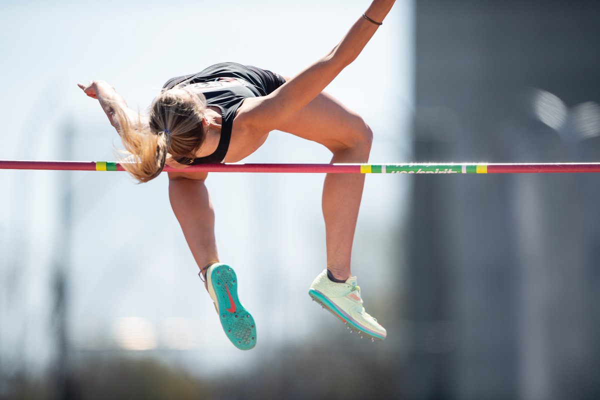 🚨𝐏𝐑𝐎𝐆𝐑𝐀𝐌 𝐑𝐄𝐂𝐎𝐑𝐃🚨 Katie Isenbarger has set the new school record for the high jump at the Joe Walker Invitational! Her jump of 𝟏.𝟖𝟔 meters is the fourth best in all of NCAA DI #GoTops