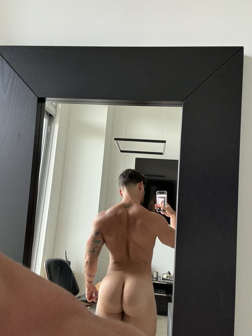 1 pic. ? or ? ? 
.
https://t.co/0iN4uw0gWY https://t.co/kErDIW0Uhq