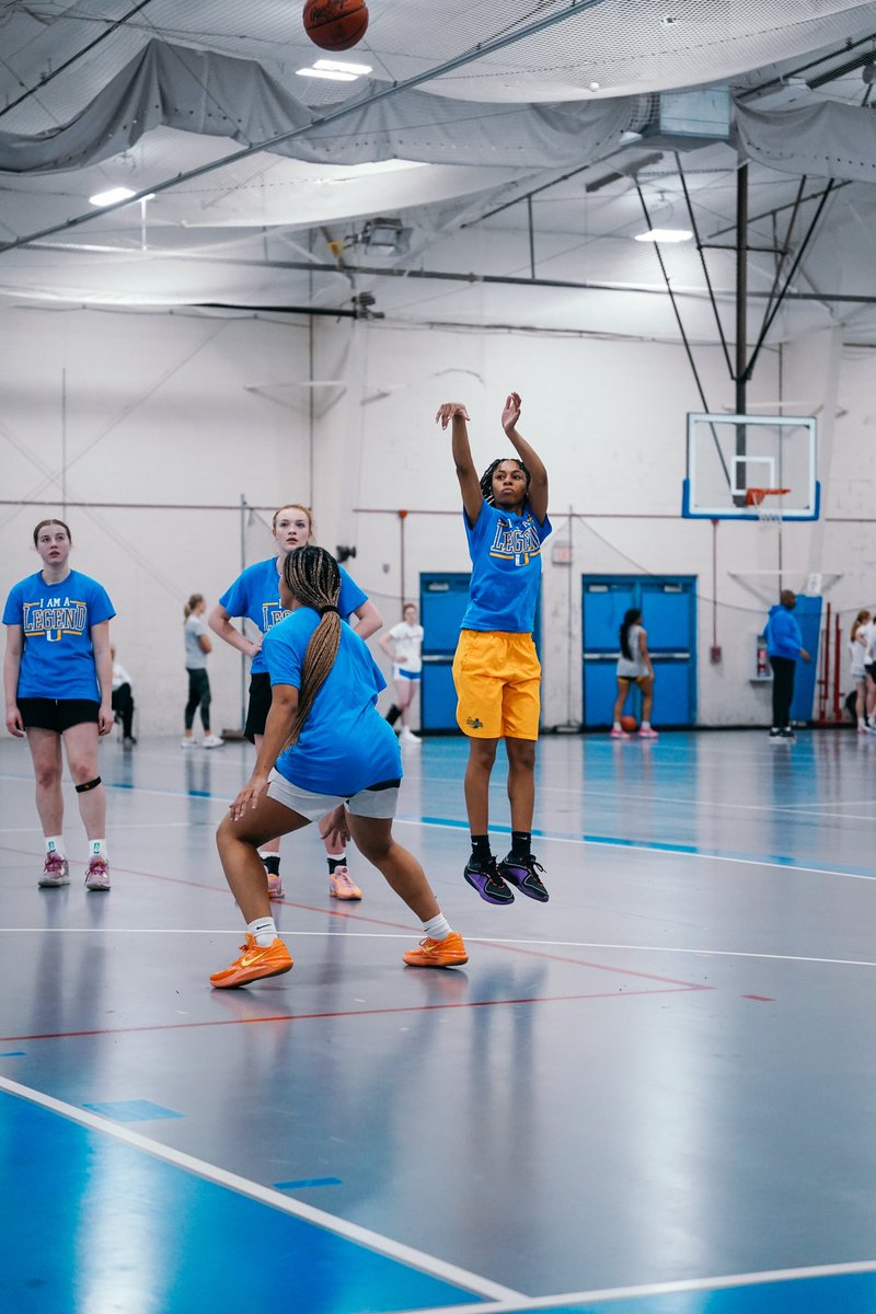 Legends U Basketball tweet media