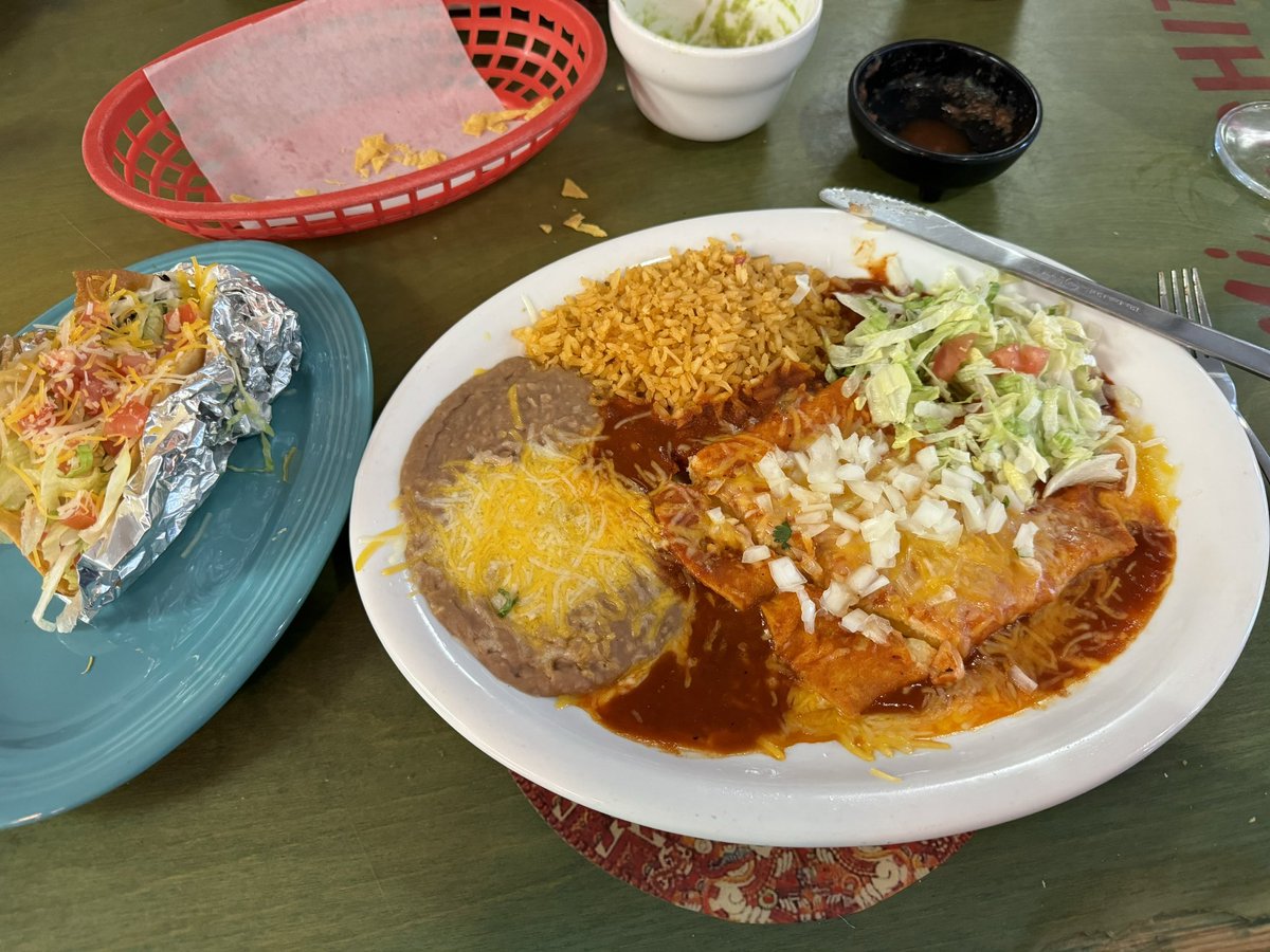 Cannot leave Pueblo without indulging in the State’s best Mexican food! Pueblo tiene la mejor comida mexicana de Colorado! #coleg #copolitics #republicans #colorado #pueblocolorado #homeofheroes #soperhd54 #Mexican