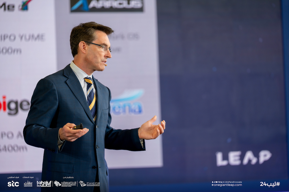 🌟 Event Recap: 'Building Great Companies in the AI Epoch' presented by Chris Rust at #LEAP24 🌟 

Chris took the stage at #LEAP24 in Saudi Arabia to share his knowledge on the approaches and attributes of #successful companies and the causes of #startup failure.