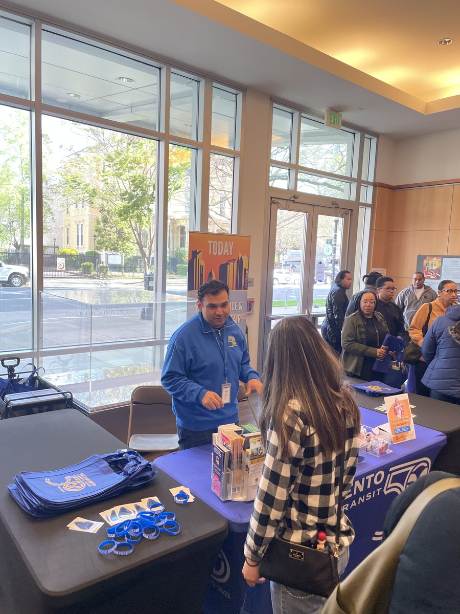 SacRT's outreach team attended the City of Sacramento's Youth Resource and Career Fair, today, April 6. We enjoyed connecting with the youth, sharing information on RydeFreeRT and potential career opportunities as they move forward.