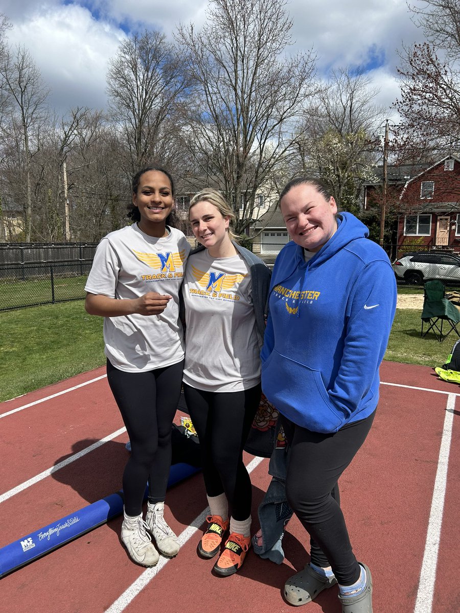Big day for MTHS Girls throwers! 

Small School Girls: 
1st place discus 
2nd place Javelin 
1st place shot put