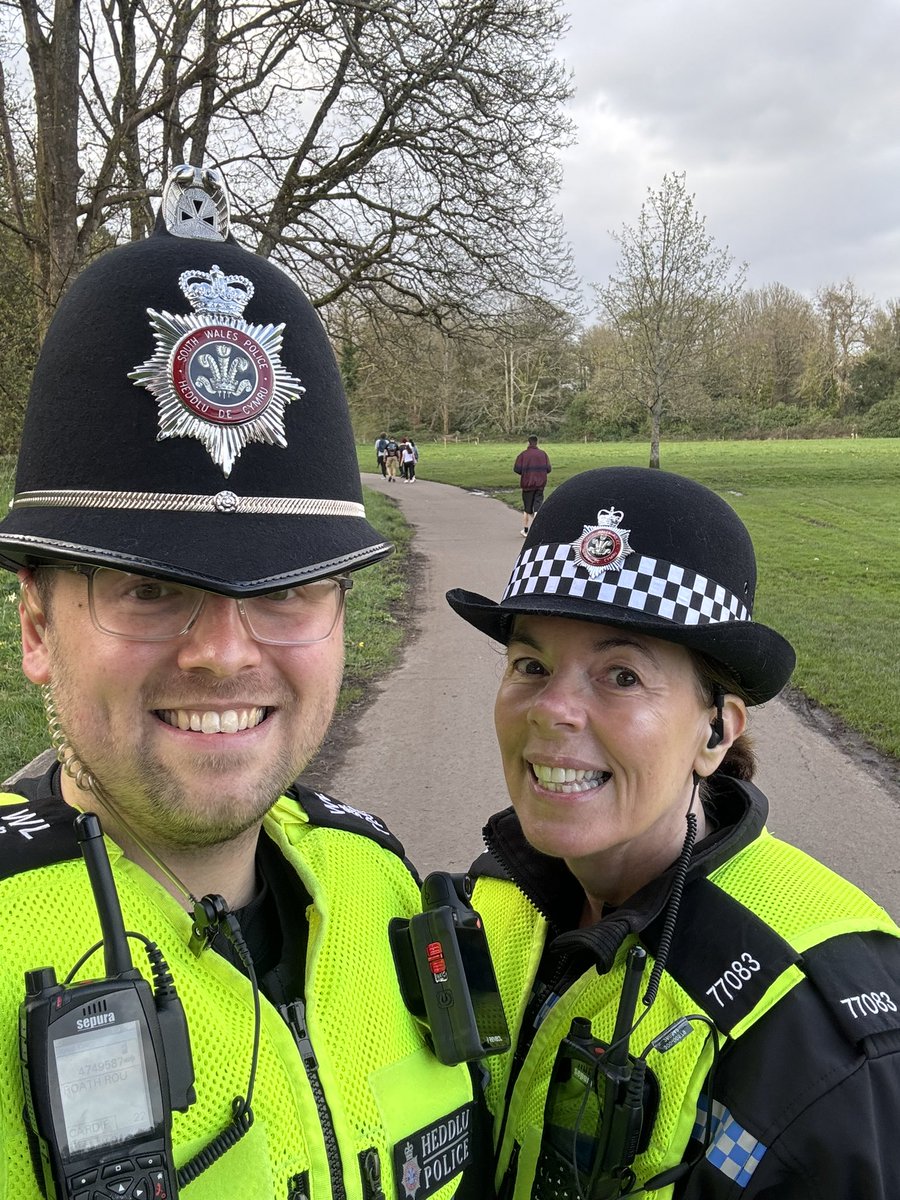 A couple of hours of foot patrol this afternoon around @buteparkcardiff with SC Sue Jones before we joined #Team3 in #Cardiff City Centre responding to emergency calls 🚓🚨 Want to see more cops on patrol? Join the #SpecialConstabulary and be that change 🌤️👋 Get in touch! 📨