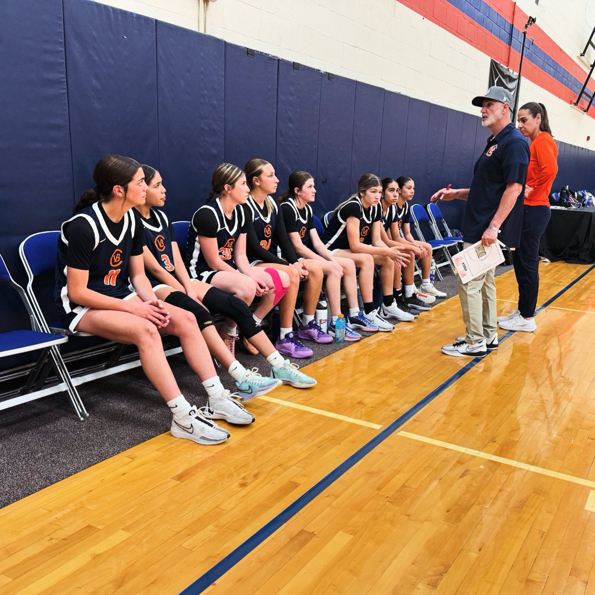 ValleyBballClub's tweet photo. VBC https://t.co/5gnGZpchO9