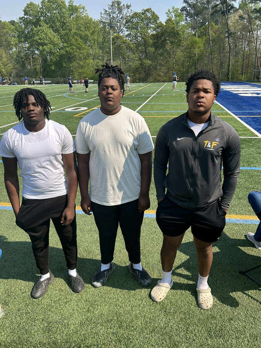 Promising @_VRHS_Football prospects on @Shorter_FB visit during spring game!! @jaceradford1 25' Linebacker |Edge Rusher @Shiversjarius 26' Offensive Lineman @m41achidunson 26' Defensive Lineman | H-Back