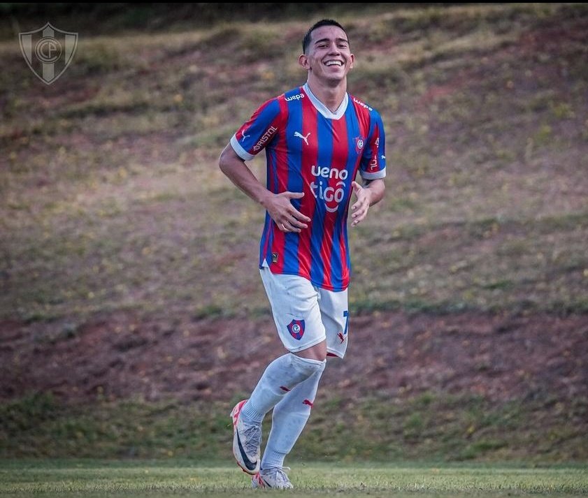 Que CRACK el pibe, titular ante Alianza si o si 👏🏼💙❤️