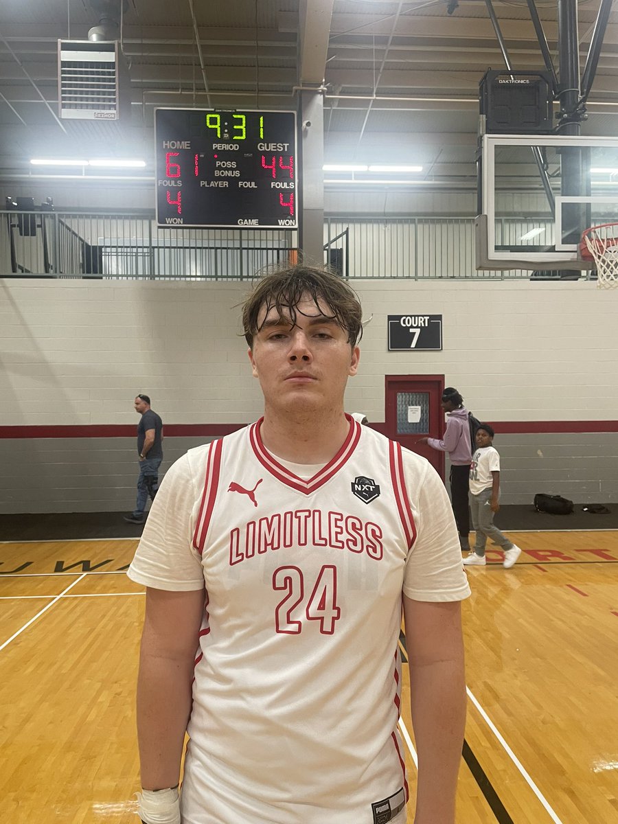 Limitless Basketball 2027 finished the day at 2-1 with a 61-44 win over Game Elite Blue. 

Charlie Alexander (@0starcharlie) led all scorers with 20 points. He used his wide body &amp; strong frame to bully his way around the basket for easy points.