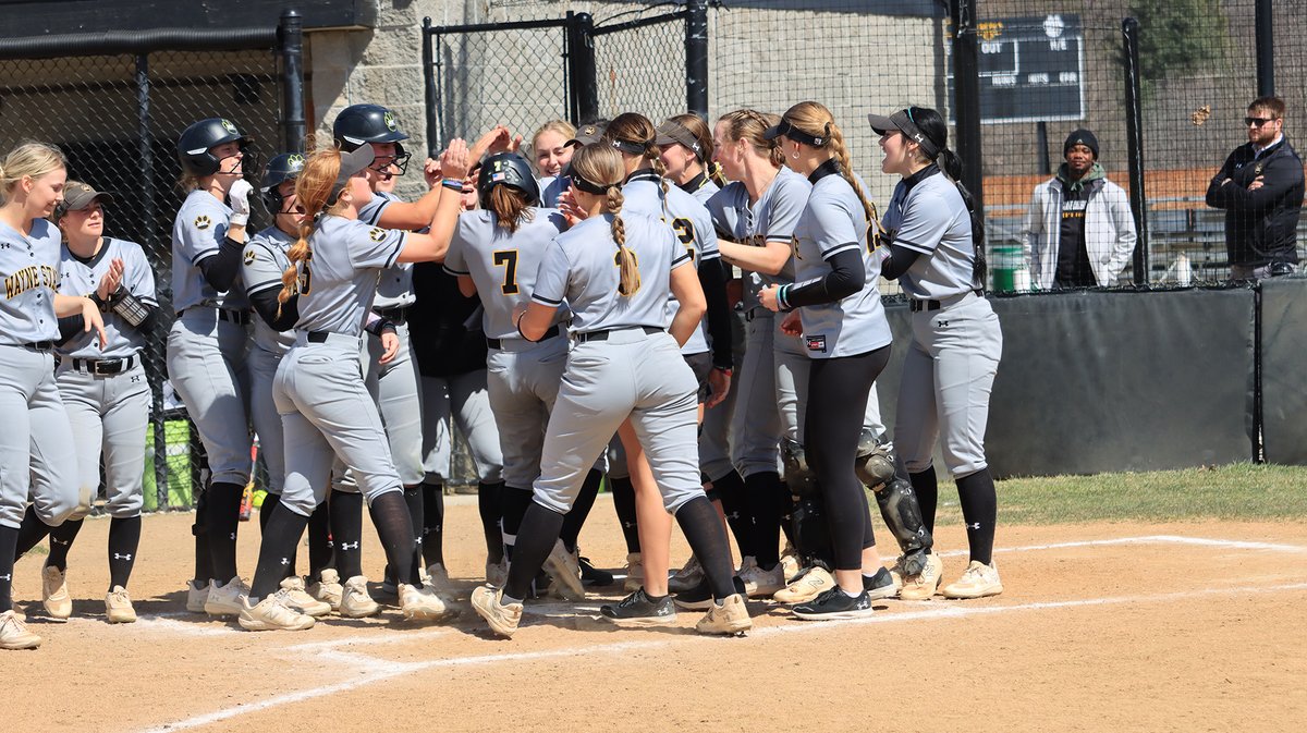 .@WSCWildcatSB gains split against Northern State thanks to 3-1 win over Wolves. #NSICSB #PlayforthePaw wscwildcats.com/news/2024/4/6/…