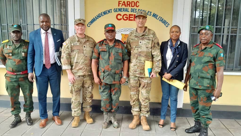 Our Deputy Director for Regional Programs, @tshidmukendi, our Country Representative, and the US Defense Attaché, @USAmbDRC, paid a courtesy visit to the Comd CGEM @FARDC_off and discussed potential areas of collaboration.