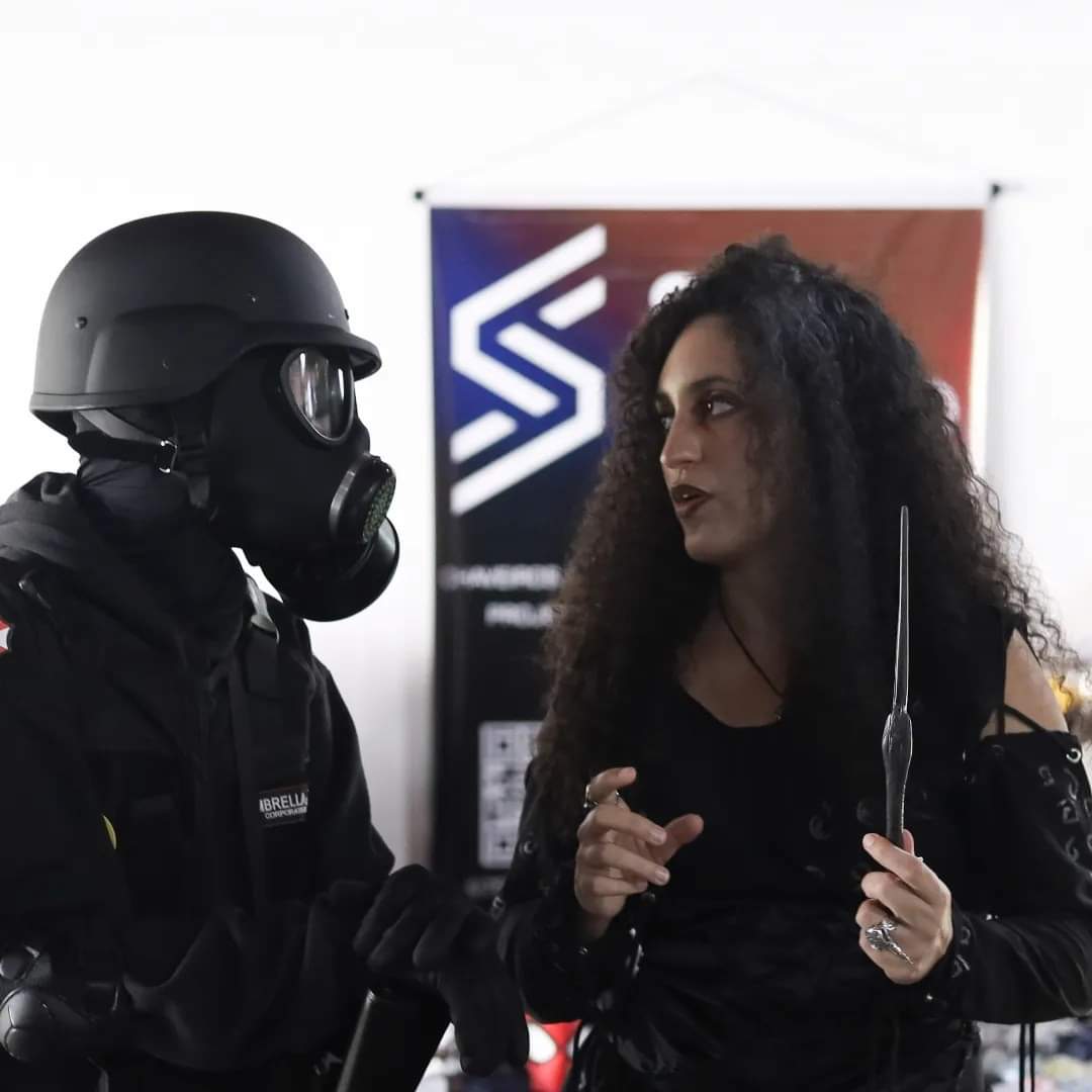 agfbaoficial's tweet image. 🤯 Aquele crossover sinistro!

Fico pensando no possível diálogo que esse crossover proporcionaria: "Vocês têm um vírus e nós temos umas maldições imperdoáveis, podemos acabar com esses sangue-ruins" 

#AGFBA #AlternativeGeekFestival #Alagoinhas #Geek #EventoGeek