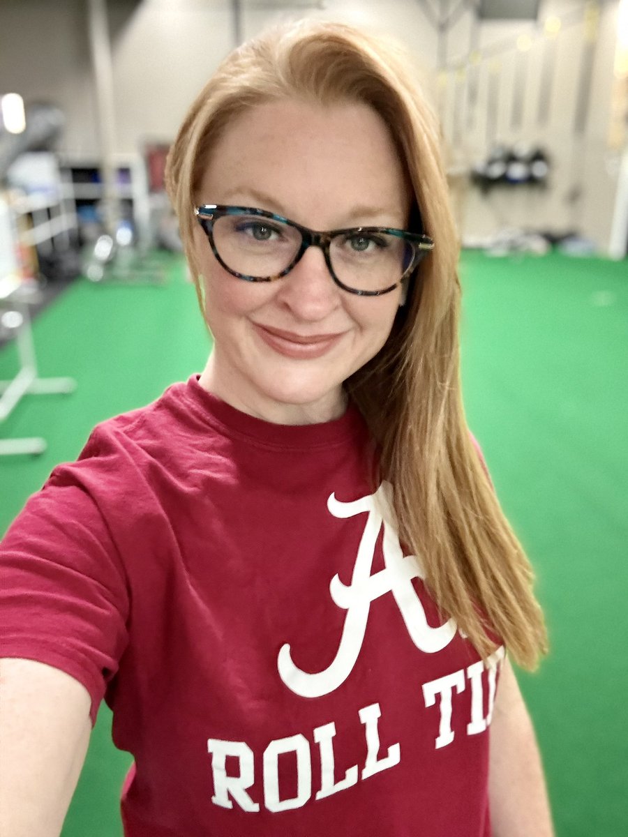Representing the #CrimsonTide at the gym today! 🐘🏀 Good luck to the @UofAlabama men’s basketball team as they take on UConn and play in the #final4 tonight for the first time! You’ve got this! 💪🏻👏🏻🐘 #RollTide #RTR #NCAAMarchMadness #FinalFour2024 🐘🏀