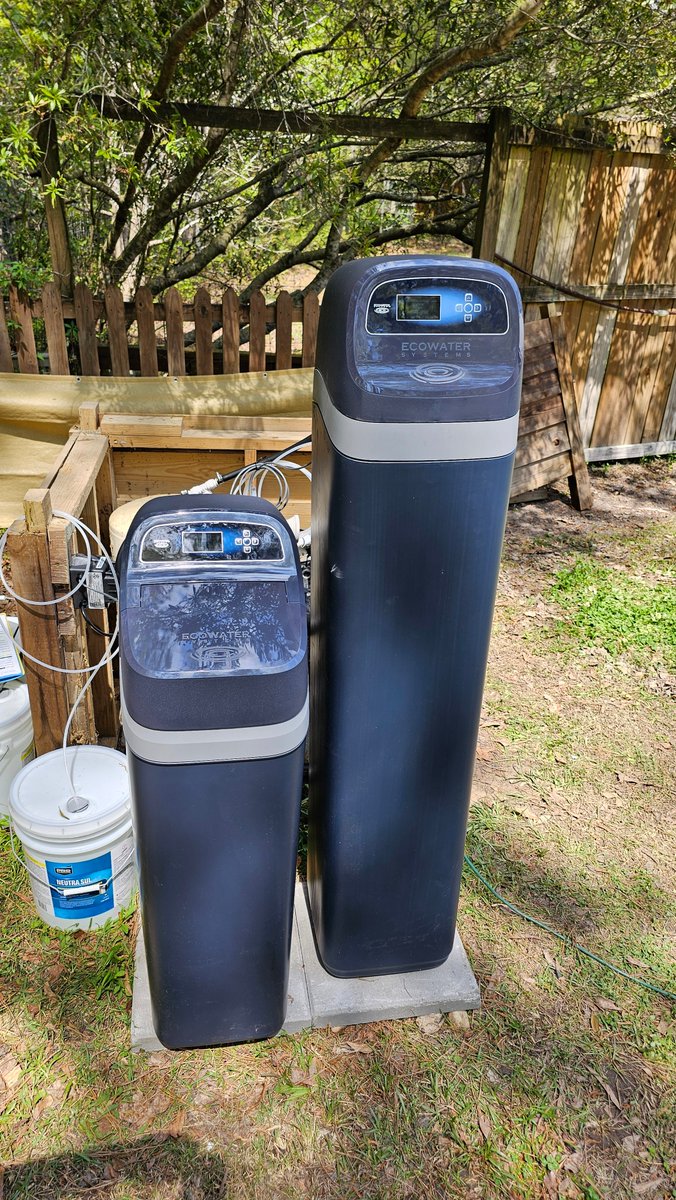 Don't have room in your home for #watertreatment equipment? Our water refiners & softeners can be installed outside! 📞843-626-9856 for a 💧analysis. #Southlantic #waterexperts #waterfiltration #toxicwater #cleanwater #newinstalls 🌐Southlantic.com