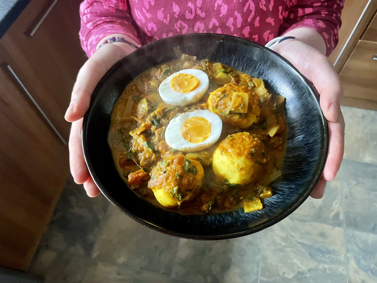 Knocked up this delicious Egg & Watercress Curry from ‘30 Minute Mowgli’ @mowglistreetfood 🥘