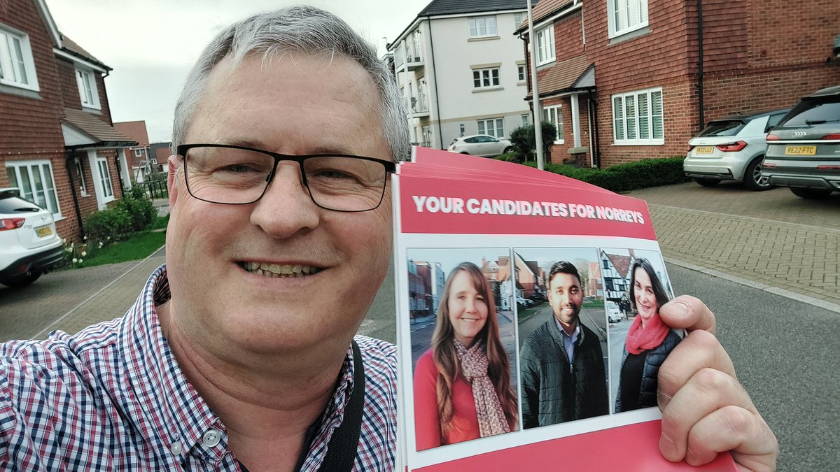 Who else likes spreading the good news about their Labour candidates on a Saturday evening? I do! #Norreys ##Wokingham