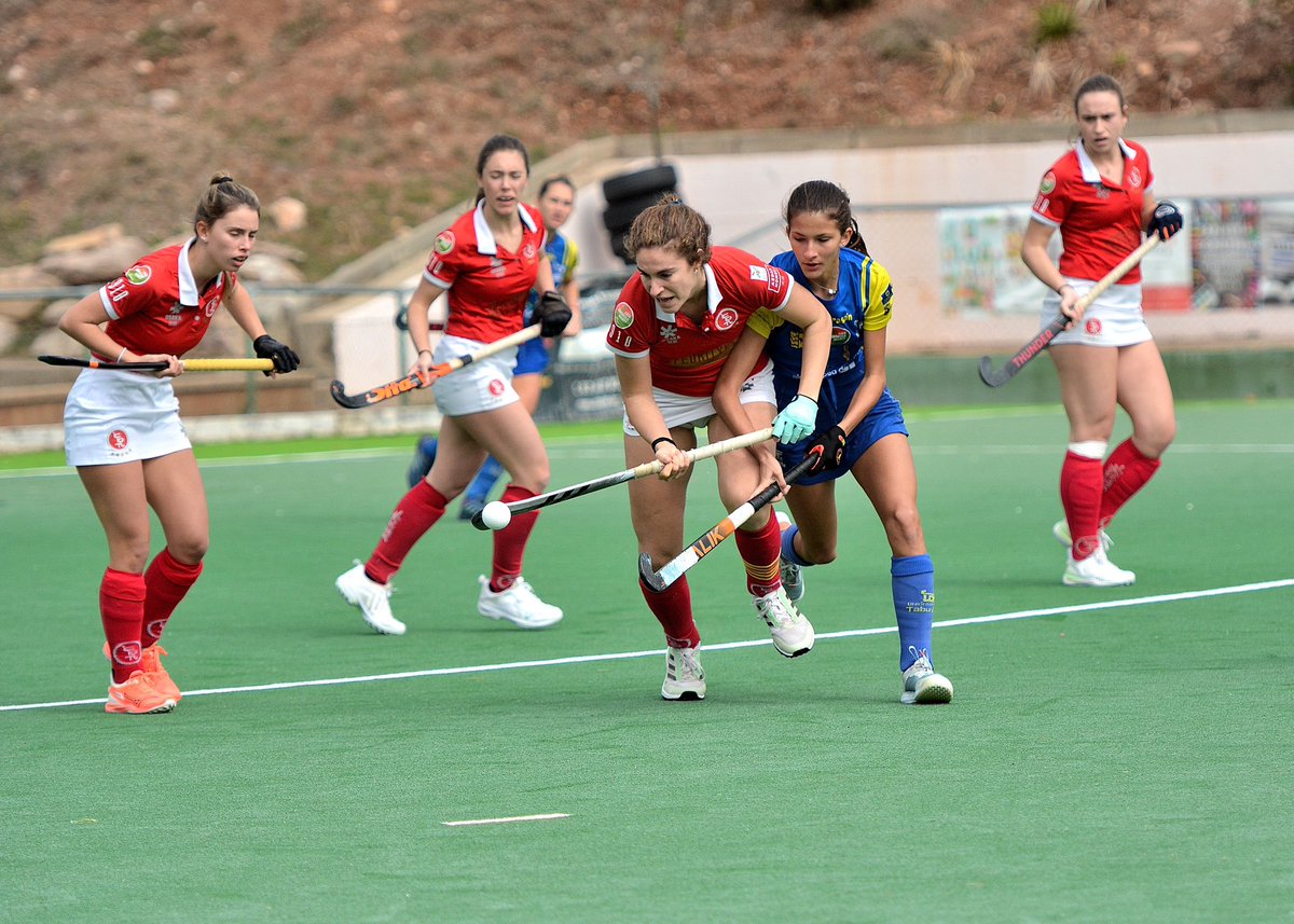 ❗La selecció absoluta femenina farà una nova concentració del 8 al 10 d'abril a Madrid per continuar preparant els JJOO de París 🇫🇷 Entre les seleccionades, trobem l'Estel Forte, jugadora del Club 🔴⚪ 👉🏻 Jordi Fitó, com a entrenador de les #redsticks, també viatjarà a Madrid