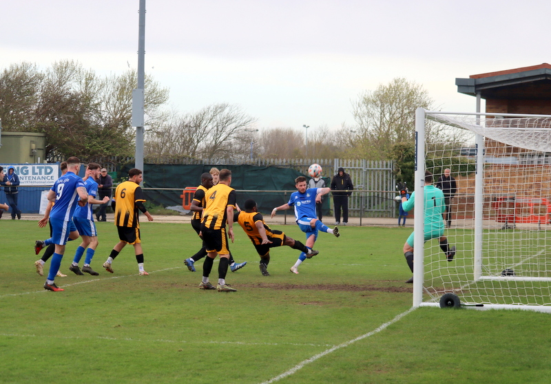 Selsey v Banstead Ath Action 2