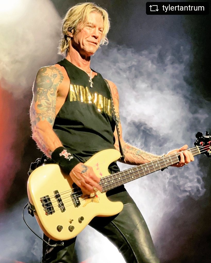 #REPOST @tylertantrum with @get__repost__app D U F F Denver, CO • 10/27/23 #DuffMcKagan #GunsNRoses #GnFnRs #repostandroid #repostw10