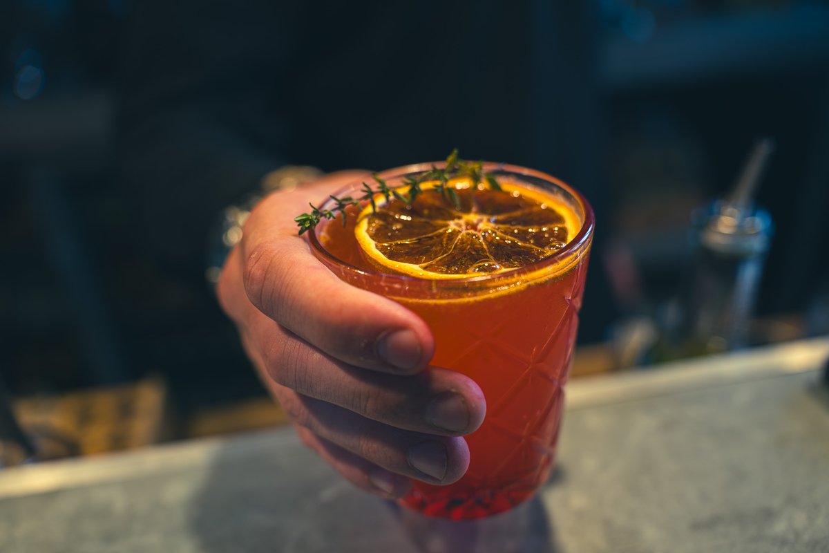 Our new favourite weekend cocktail, enjoyed best sitting in the garden, enjoying the longer evenings🍹

Ingredients - 🗒️

🍸50ml Gin ( No.1) 
🍊40ml Blood Orange Juice 
🌿5ml Thyme syrup 
💦Soda water 
Blood orange fresh or dehydrated for garnish 

Best Served Chilled🧊