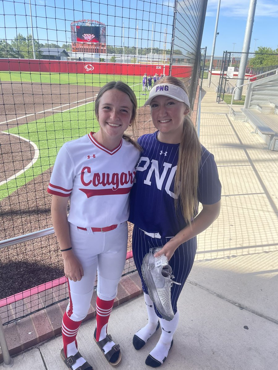Thank you so much coming to watch our game, Coach @raydvaughn! Also, thank you @DahnkeTorrence for pushing me to be better!! It was a great game and I can’t wait to be in the same dugout with you this summer! @IGVaughn16u @ImpactGoldOrg @raydvaughn @jazzvesely