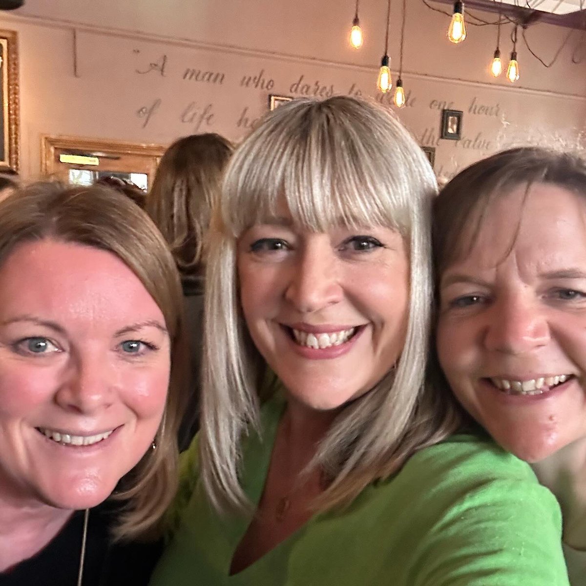 What a joy it was to celebrate the launch of #TheDayShelleyWoodhouseWokeUp with the wonderful @LauraPAuthor and loads of gorgeous author pals. 
It’s such a beautiful book. May it fly! 💚 1/2
