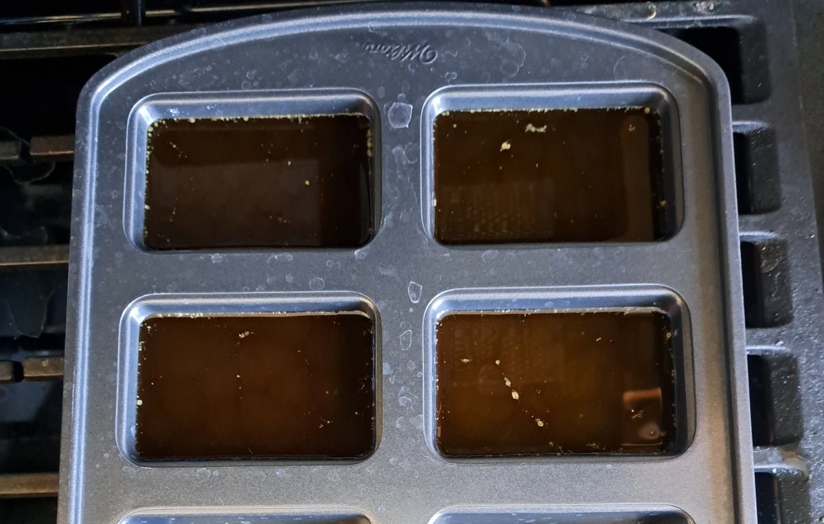 BigGayVladdy's tweet photo. #stonerfam #stonersrus
#Mmemberville #420community
#topleaflist #growyourown
Here they are boys and girls. 4 125g bars of canna butter. Each one has 14g of Northern Lights in it. In the fridge for a few hours, then it's bake time. https://t.co/3lIgnC8Hx0