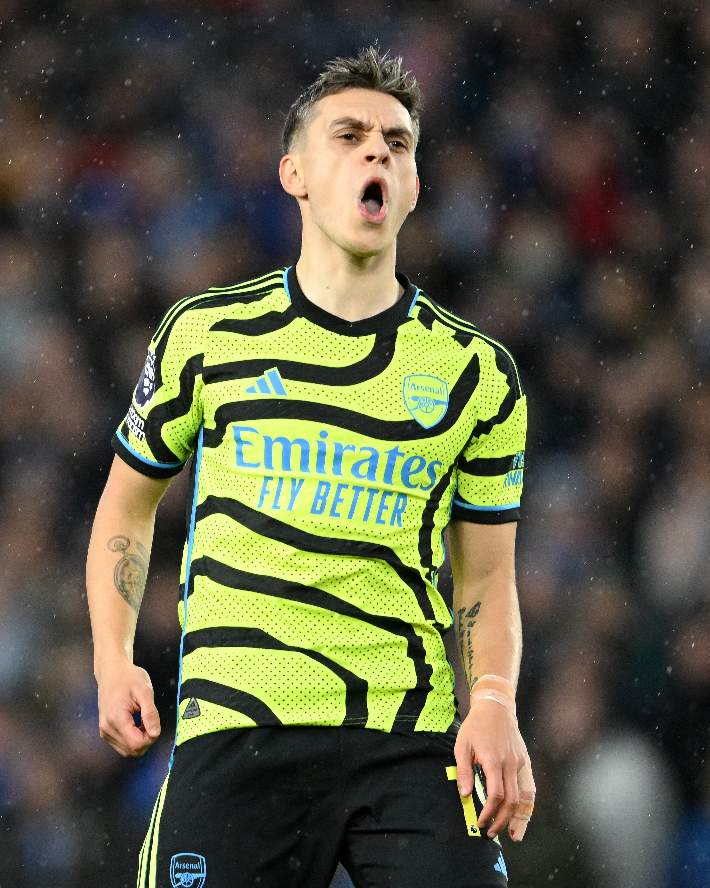 Leandro Trossard celebrates his goal against Brighton 