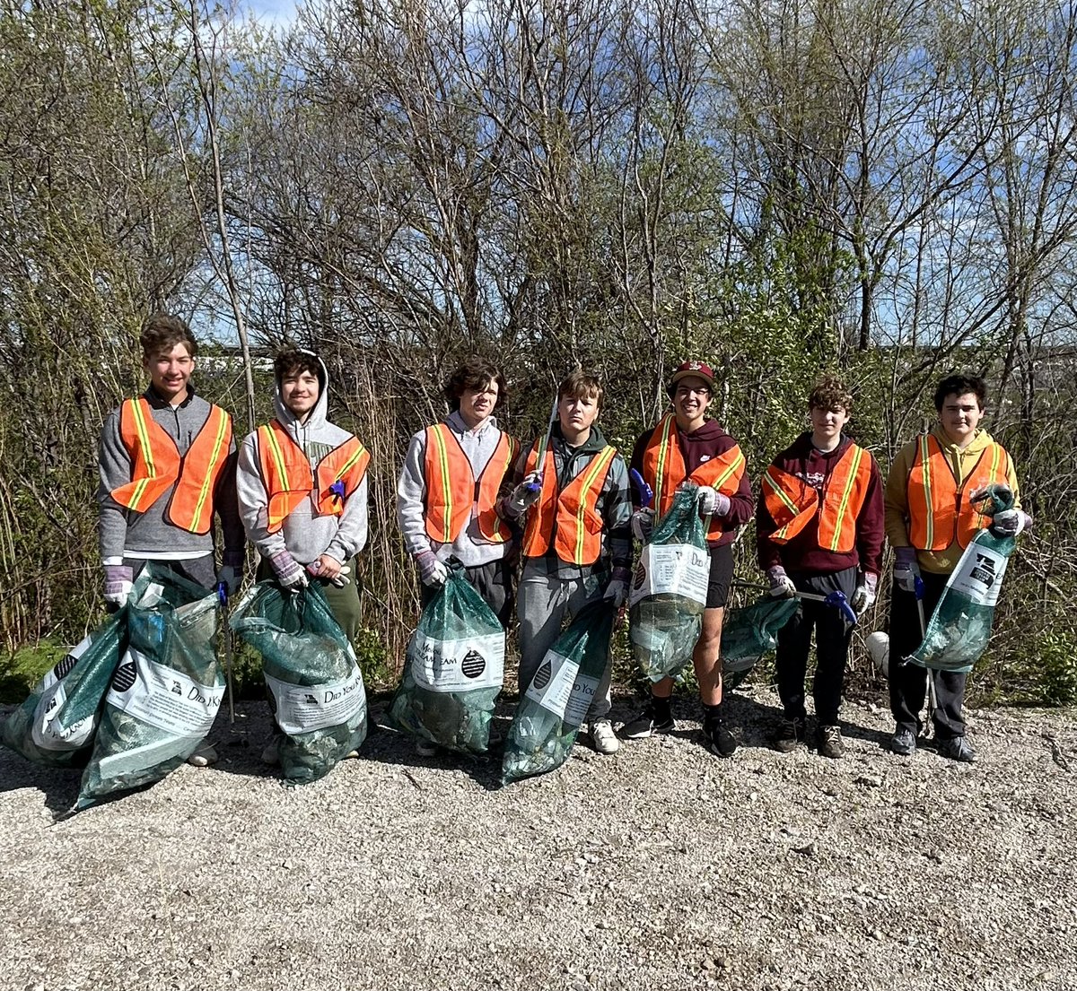 OFHSfootball's tweet photo. We loved participating in the @SaintCharlesMo Stream Clean again this year! We have an awesome community. GO EAGLES! @OFR5_Activities #OFPride #winHERE https://t.co/hVuBcdO6t9