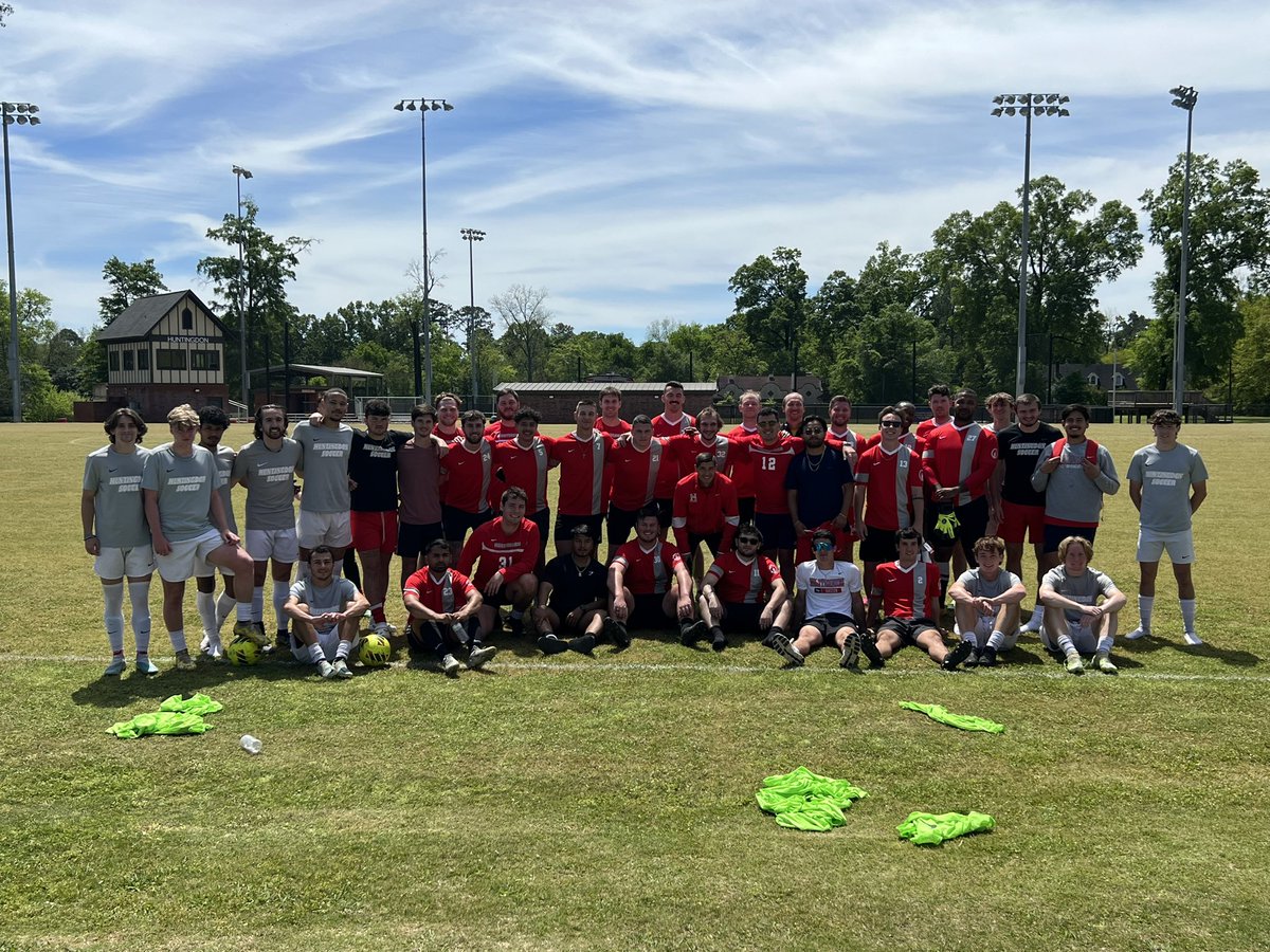 Huntingdon_MSOC's tweet image. Amazing turnout for our alumni game today. 30 alumni were able to make it back! So thankful for their continued support of our program. Can’t wait to make next year’s event even bigger! #HawkEm
