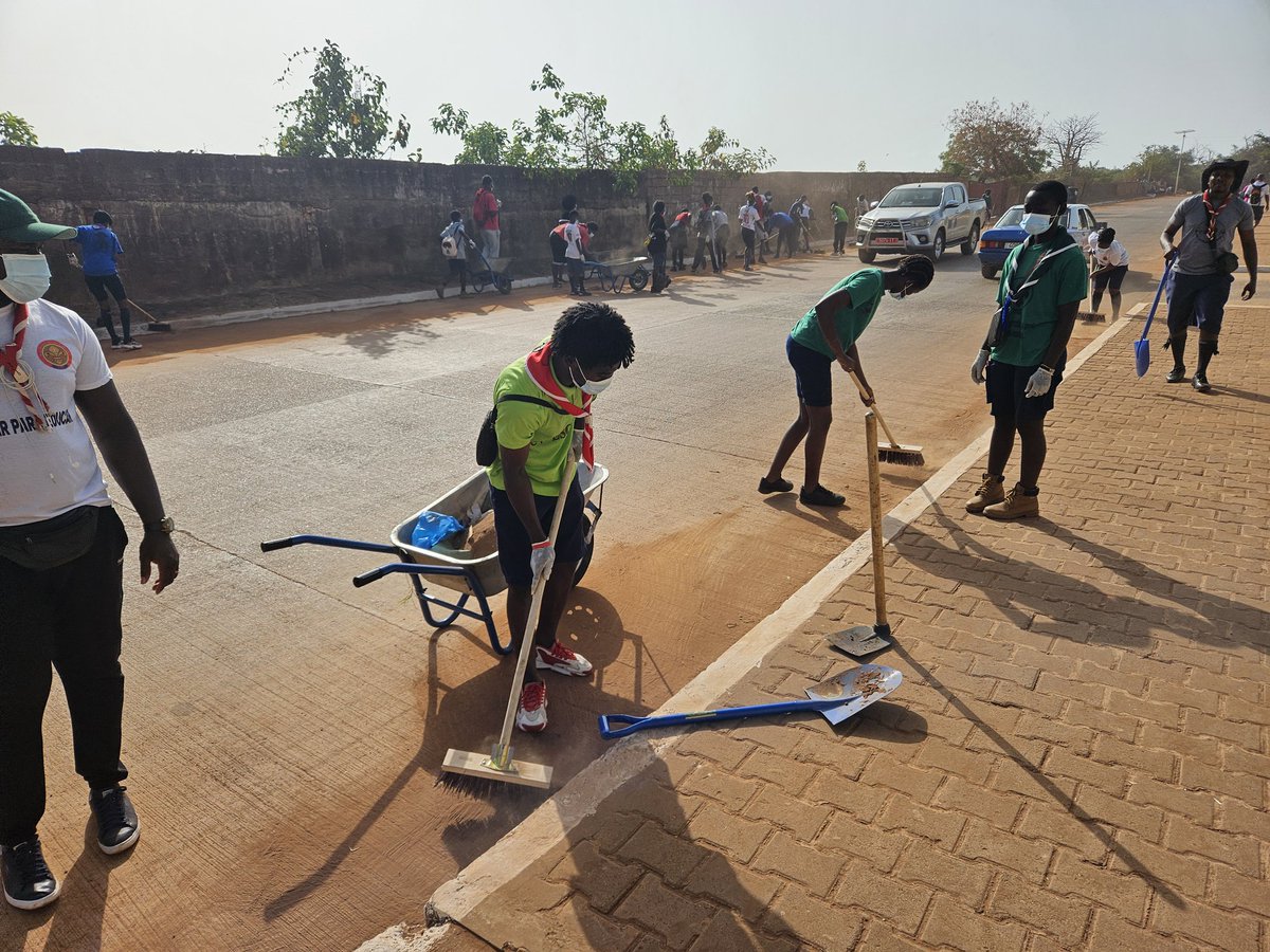 tjtalat's tweet photo. Once again, UNV, UNDP, Scouts, and Municipal Guinea-Bissau have demonstrated their commitment to supporting each other in the pursuit of clean surroundings. 
@UNV_ROWCA @UNVolunteers @UNDPAfrica @UNDP @worldscouting @AhmadAlhendawi @ToilyKurbanov https://t.co/lLPuuqxoIG