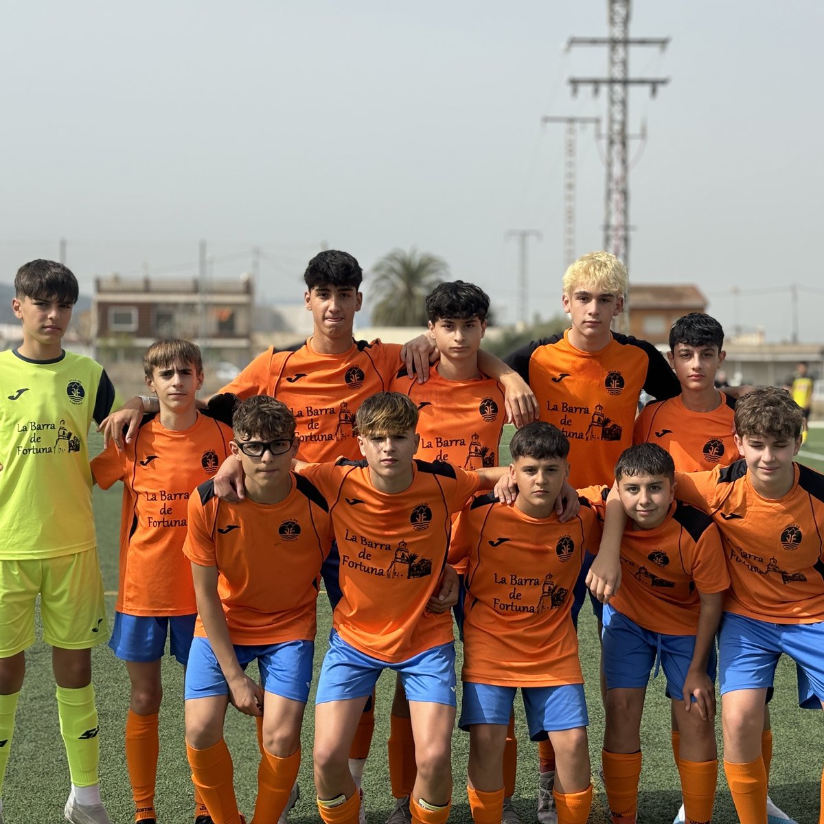 ¡Increíble! ¡Diez victorias consecutivas! 💪🏼

⚽️ El trabajo en equipo, el compañerismo y el esfuerzo constante nos llevan a la cima una vez más. Conseguimos tres puntos en un campo muy complicado. 

 ¡Orgulloso de este equipo! 

#EquipoUnido #VictoriasConsecutivas