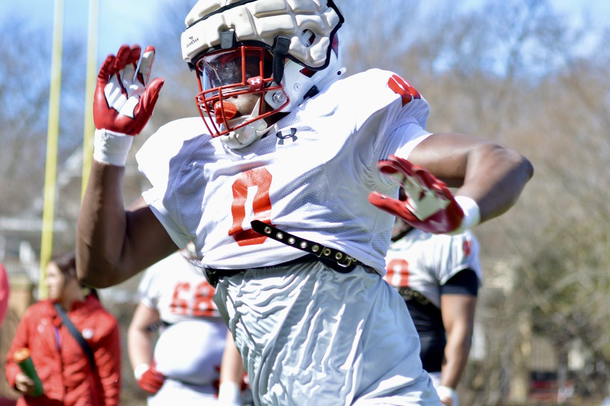 Few quick thoughts after Badgers’ 4th spring practice:
*2-deep of OLBs (Pius, Lowery, Peterson, Witt) continue to impress
*Versatility of LB Jaheim Thomas showed 
*A LOT of recruits at practice
*Walk-on S Charlie Jarvis w/a nice day (INT during skelley, big pop during 11-on-11)