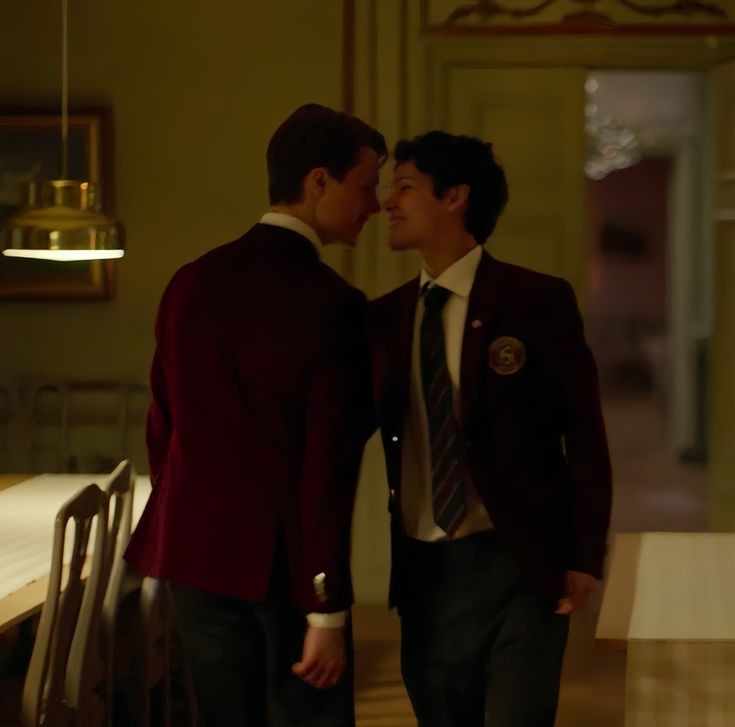 wilmonsoulmates's tweet photo. all their giggles and smiles after and during kisses >>>>>>> https://t.co/k0nZoZEK4j