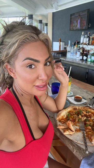 FARRAH ABRAHAM is live now! https://t.co/ddTvhL1vNM https://t.co/uDx7pHAhjl<a href="/tag/farrahabraham"class="tags"><span>#farrahabraham</span></a><a href="/tag/president"class="tags"><span>#president</span></a><a href="/tag/maui"class="tags"><span>#maui</span></a><a href="/tag/mauihawaii"class="tags"><span>#mauihawaii</span></a>