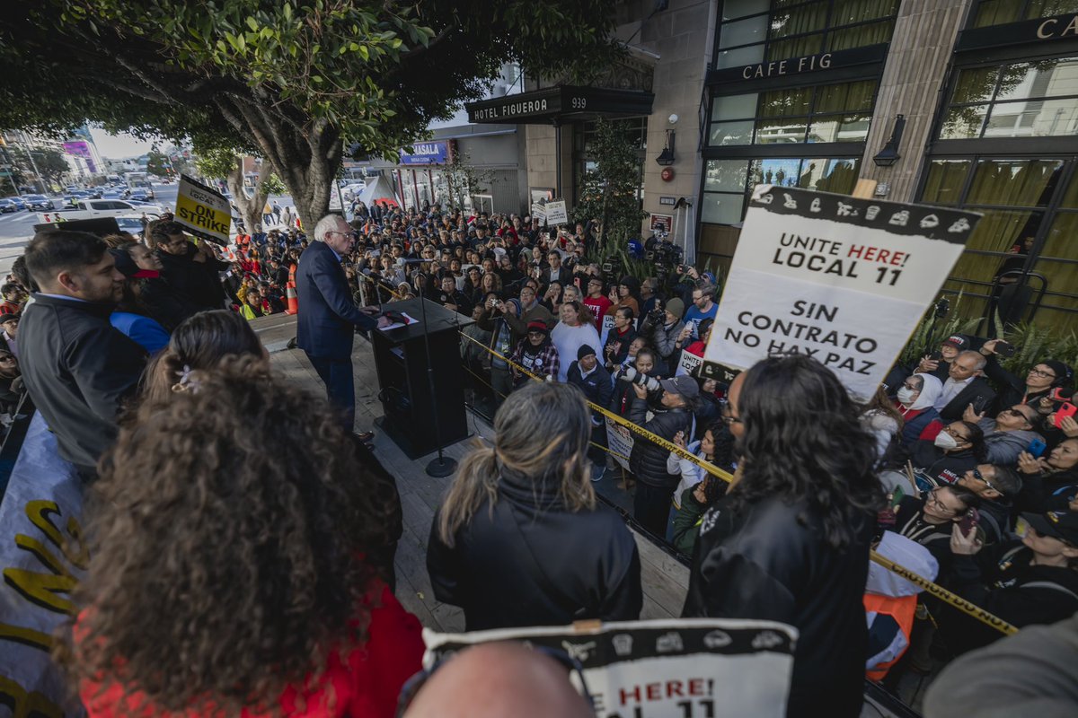 I was proud to join the courageous UNITE HERE Local 11 hospitality workers on the picket line yesterday in downtown LA. They’re part of a growing movement of workers who are standing up to corporate greed across this nation. You are an inspiration to us all. Solidarity forever.