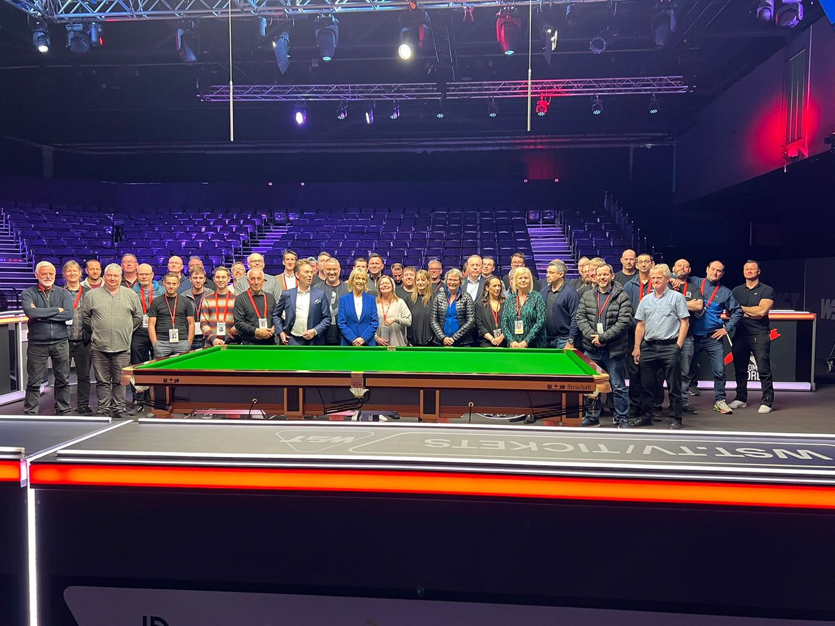 It takes a fantastic team of professionals to produce our @itvsnooker coverage, and as our season end approaches, a big shout out to each and every one of them 👏👏👏👏