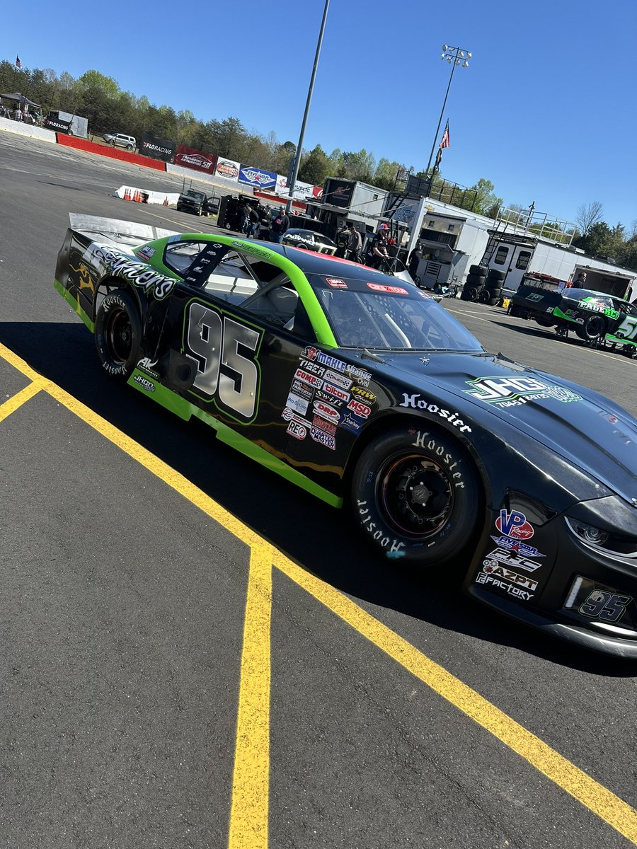 Learning all I can this weekend @CARSTour at Hickory with my guys! Tune in tonight on @FloRacing!