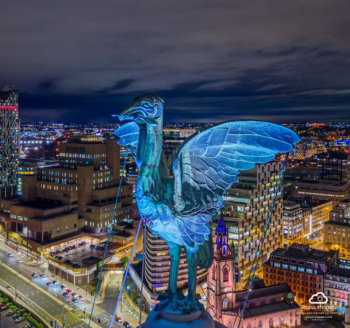 Have a great Saturday night Liverpool 📷🐦 @YOLiverpool @angiesliverpool @realrobinjmac65 @StormHour @ThePhotoHour @LiverpoolParish stratusimagery.co.uk #liverpool #liverpoolcity #liverbird