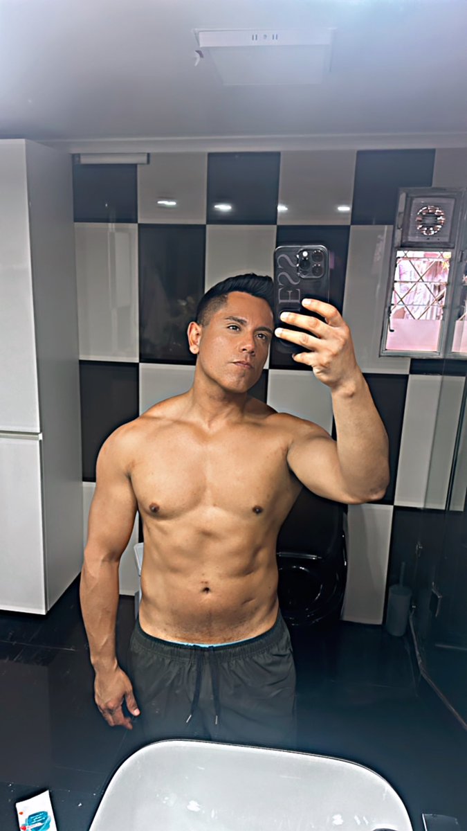 blackbanes's tweet photo. 🥵🥵🥵 https://t.co/vVC3QEBuIY