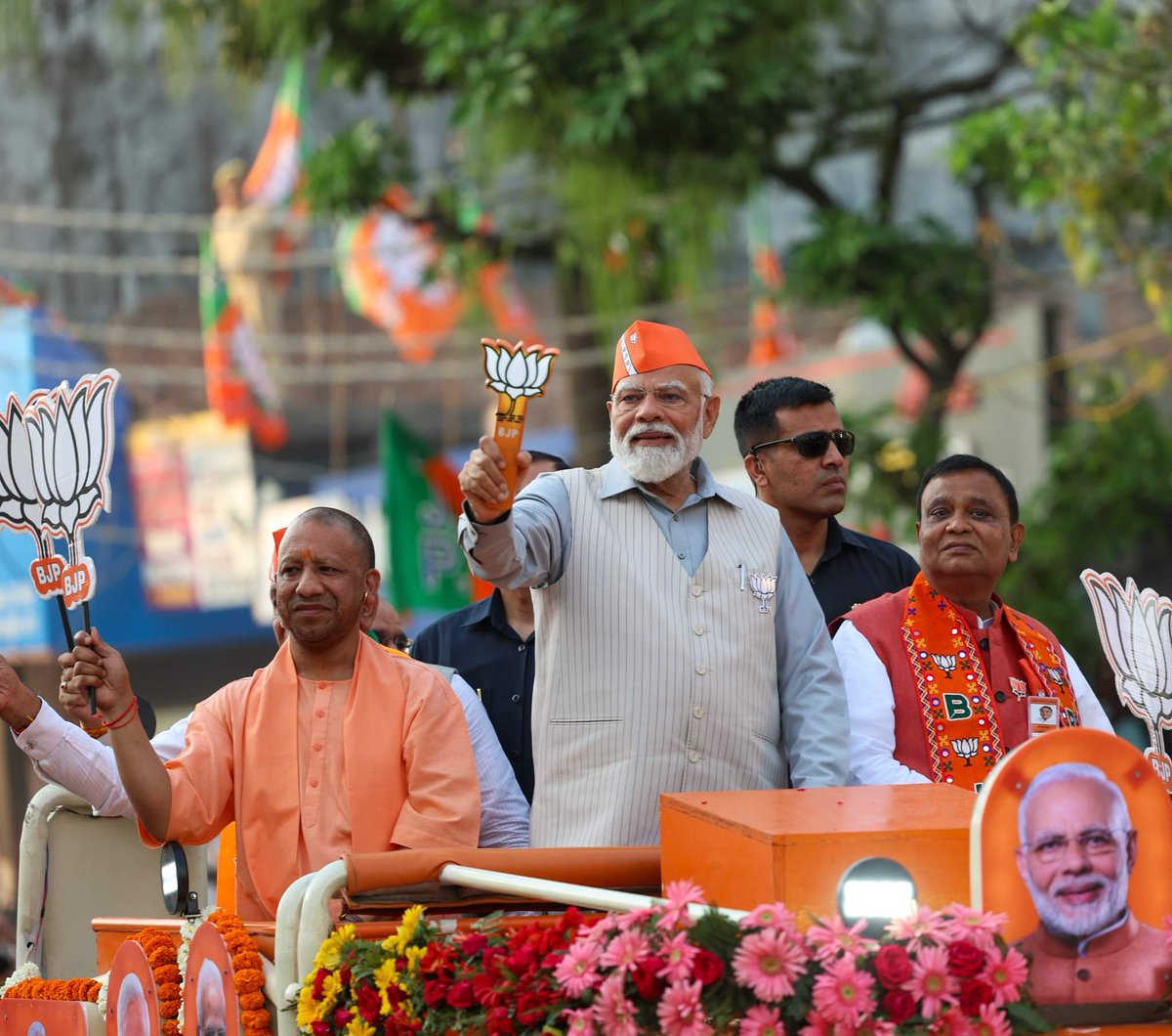 sardarchaudhri's tweet photo. "सेवा, समर्पण और सुशासन,
फिर एक बार मोदी सरकार  !!"

@narendramodi | @BJP4India https://t.co/N2F61zbWAf