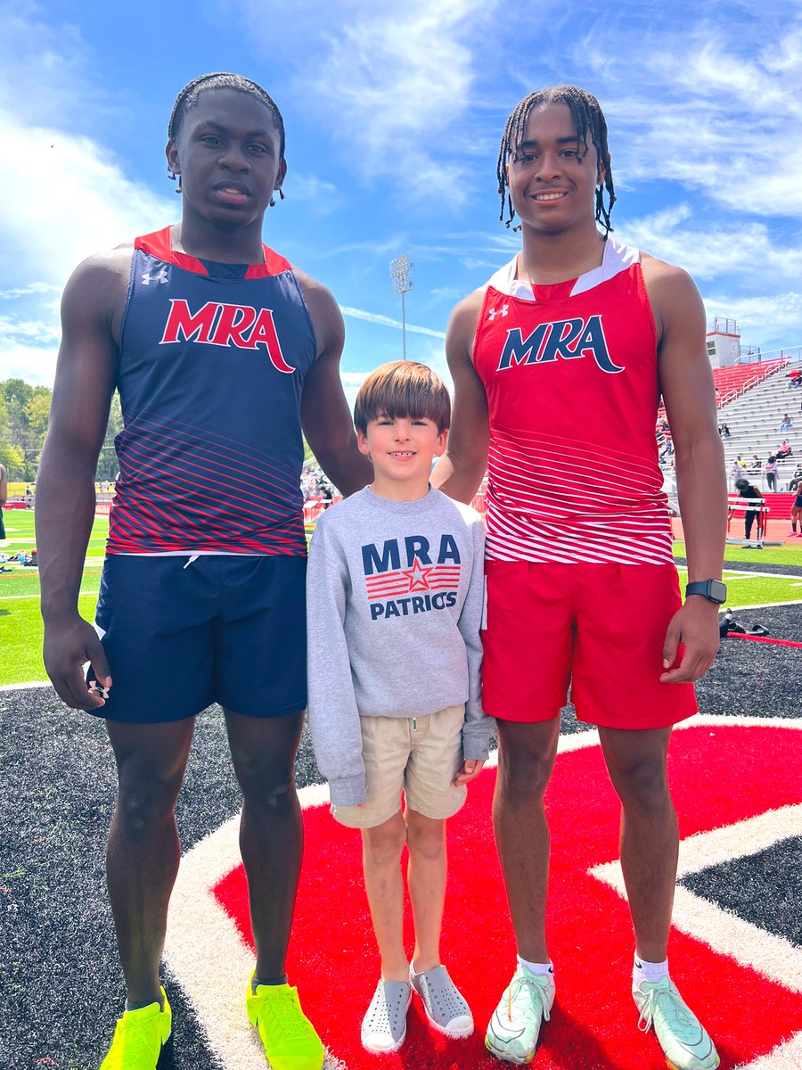 CoachWeaverMRA's tweet photo. Breaking him in early. Luke loves watching Perk and AJ run the 100m dash.
#CoachKid https://t.co/Bcg957Mi6M