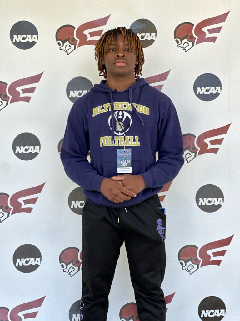 Had a great time today at Erskine college Junior day. Great coaching staff and good environment @BryanNewhouse10 @JByrdBeGreat @JMMartin59 @FleetFB @ncsa @BHSBengalFB @BH_FBRecruiting