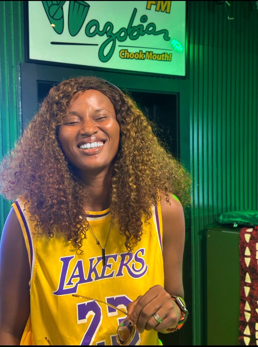 OfficialSuo's tweet image. “UP…..” like the song says cos weekends are for premium #PidginCommentary duties.

Today na #CRYMCI we run on top  @TheRepublikans x @wazobiafmlagos &amp;amp; it was a cruise I tell you. 🎙️🔥

Tomorrow we get back to it, una good Ebening oo jare Neighbors.

#EnergyChief
#ChiefSuo…