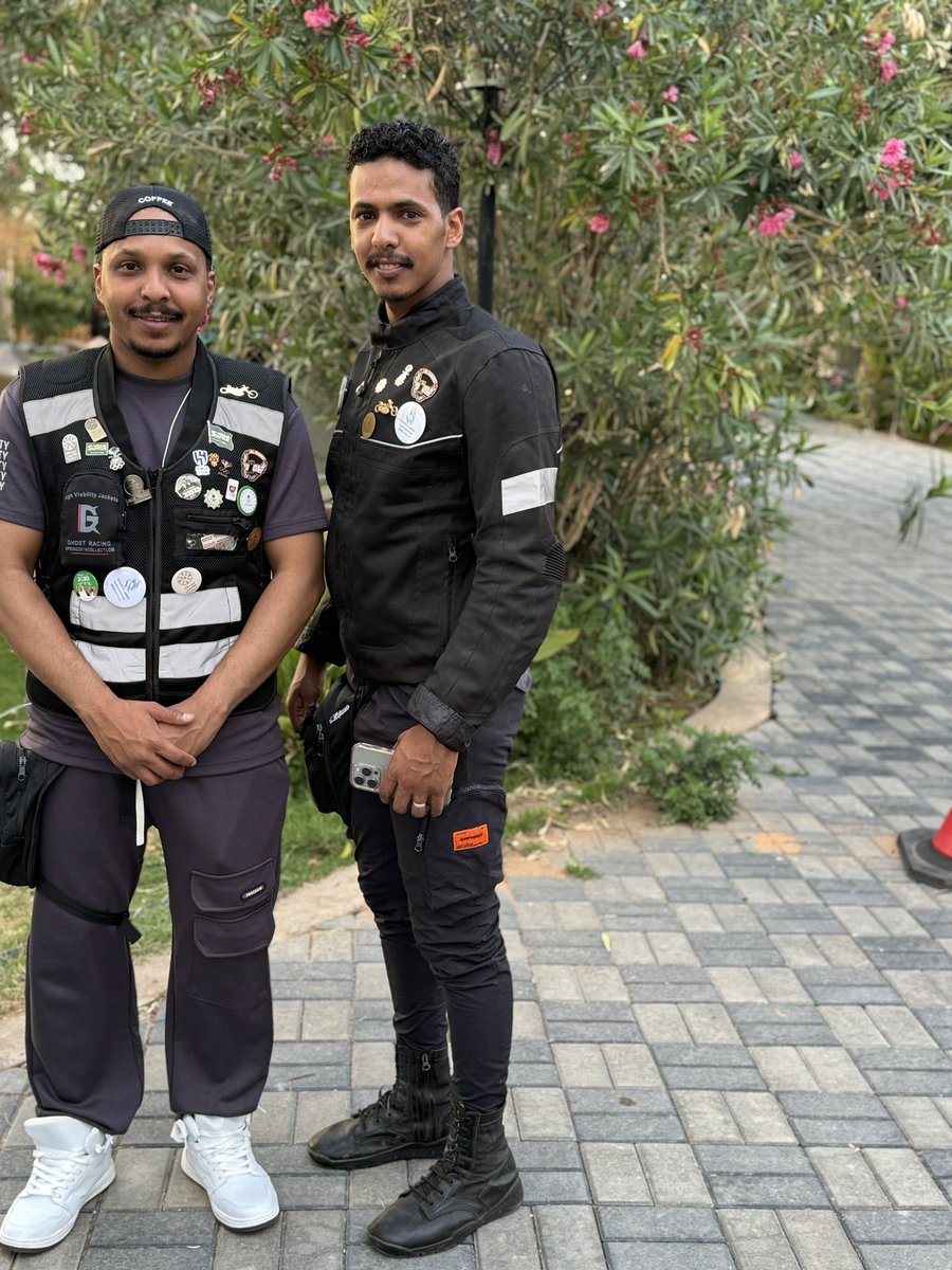 يقول شمس الدين التبريزي:

"ستُـقابل شخصاً قد تكْفيك صحبتهُ عن العَالمين" <a href="/AbdulAziz_azi/">عبدالعزيز</a> 
#رمضان #الهلال_النصر 
#قروب_القصيم_ماتشا