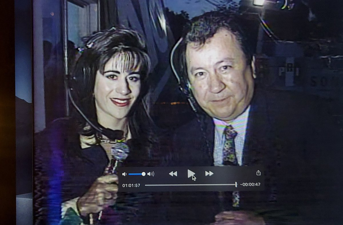 En los años 90, compartiendo transmisión en vivo para Telemax
<a href="/TMXDigital/">Telemax Sonora</a>, junto a un experto comunicador <a href="/LALopezCelis/">luisalfonso</a>. 
¡Cómo han pasado los años!